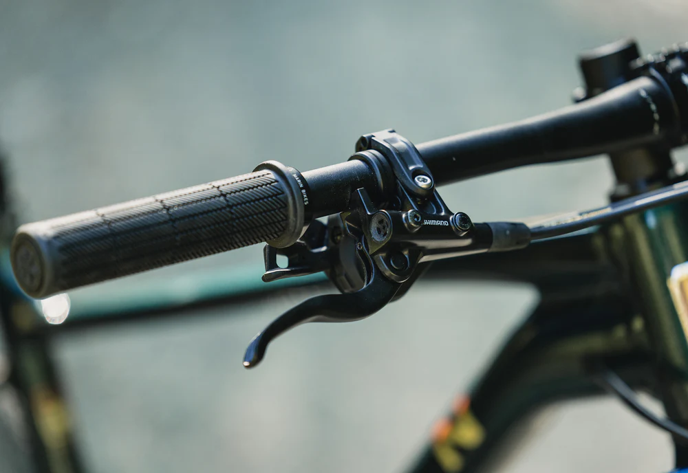 2025 marin bikes team marin brake lever shifter 1.webp