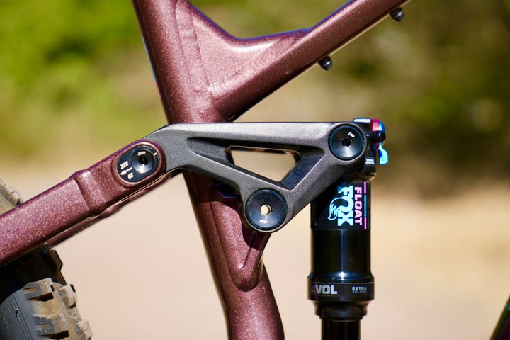 25 at1 detail 4.jpg